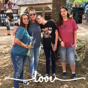 Meet your Posher, Sandra